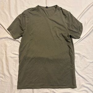 Lululemon Men's Fundamental T-Shirt Green, Classic Crewneck Small